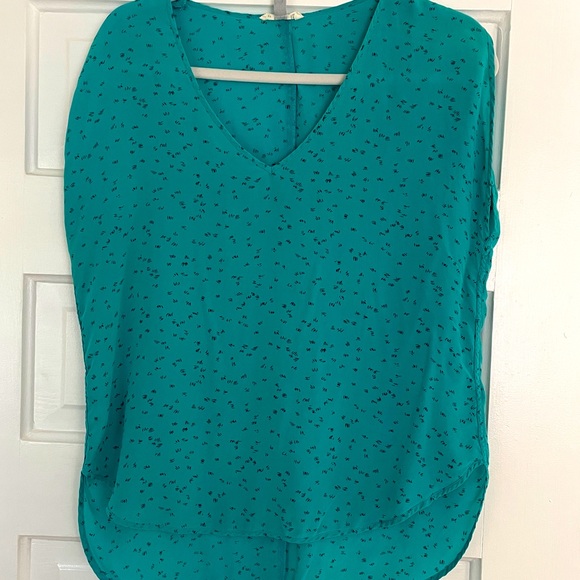 Beautiful silk top, S - Picture 9 of 9